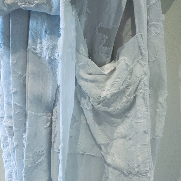 Lace cover up - Picture 3 of 5